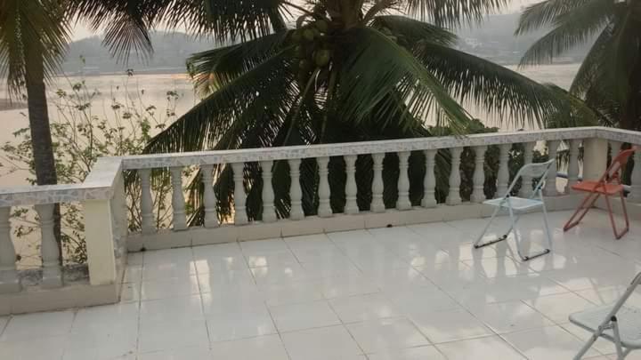 Kaupjai Guesthouse Ban Houayxay Bagian luar foto